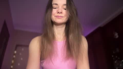 Snapshot of lanaloulou chatting on January 5, 1:56 am Lana online show from January 5, 1:56 am
