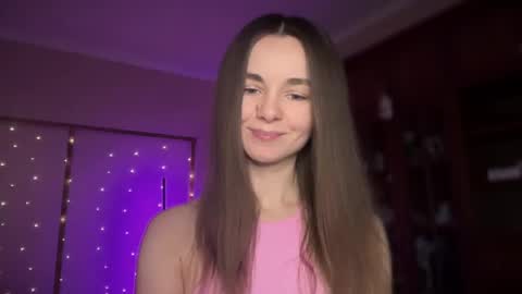 Snapshot of lanaloulou chatting on February 11, 8:42 pm Lana online show from February 11, 8:42 pm