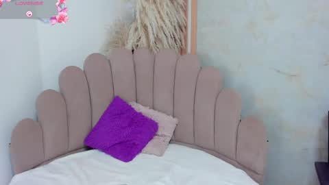 lana online show from September 30, 4:18 am