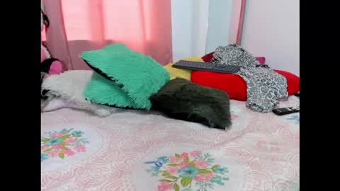 Snapshot of lanastone86 chatting on October 8, 1:48 pm lanastone86 online show from October 8, 1:48 pm