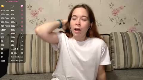 Alice online show from October 4, 3:38 pm