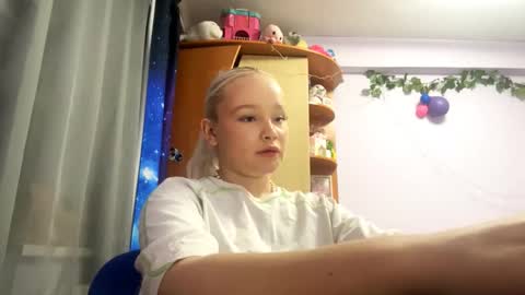 Alice online show from September 20, 3:21 pm