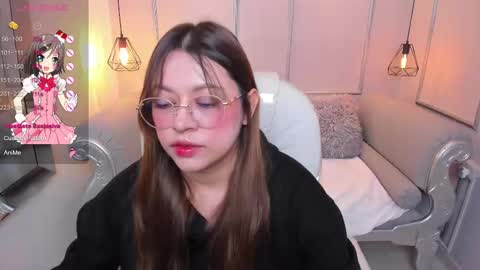 Lanna online show from September 9, 1:33 pm