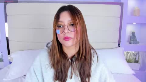 Lanna online show from February 28, 11:36 am