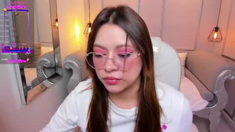 Lanna online show from September 18, 11:53 am