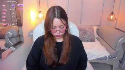 Lanna online show from October 7, 11:58 am