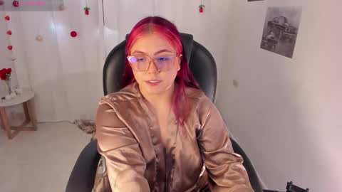 Lanna online show from March 18, 6:13 pm