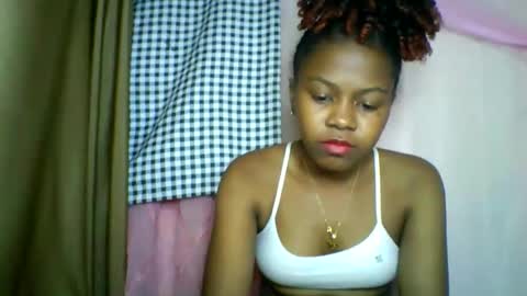 lara_belle online show from May 31, 6:09 pm