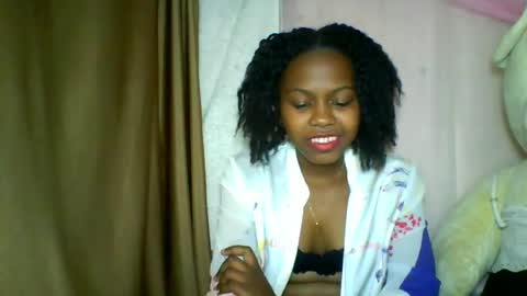 lara_belle online show from May 15, 6:32 pm