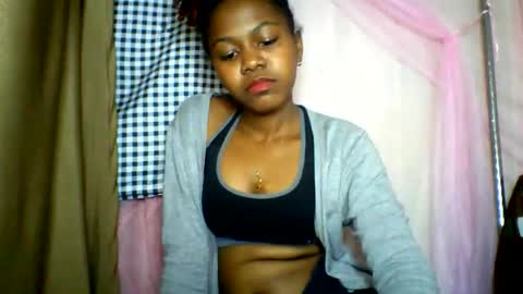 lara_belle online show from June 11, 2:53 am