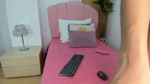 lara_spaark online show from February 3, 7:18 pm