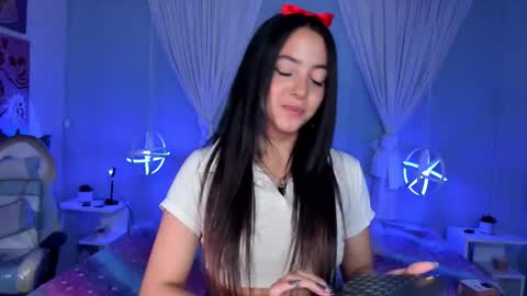 lara online show from October 2, 4:06 am