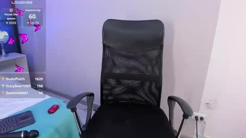 Lara online show from November 29, 3:10 am