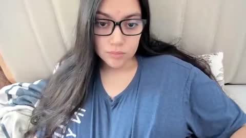 lara online show from February 20, 2:18 pm