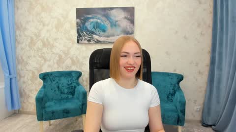 larakrein online show from January 22, 8:28 pm