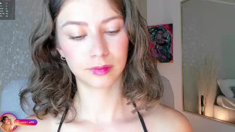 Snapshot of laralane_ chatting on October 24, 2:13 pm Lara  online show from October 24, 2:13 pm