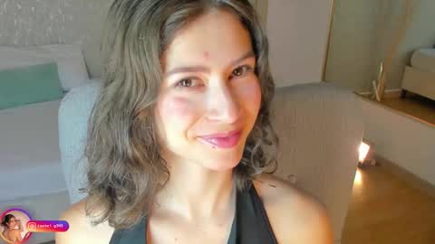 Snapshot of laralane_ chatting on October 16, 1:47 pm Lara  online show from October 16, 1:47 pm