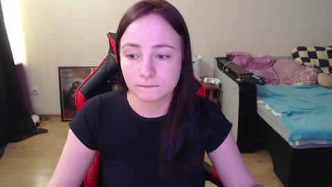 Laralianna online show from April 22, 2:03 pm