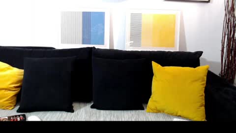 lara online show from April 5, 6:07 pm