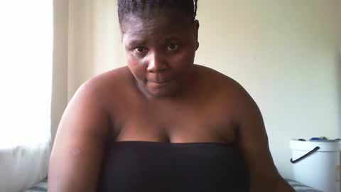 laralovex online show from January 3, 1:25 pm