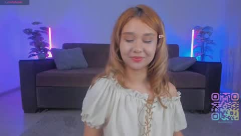 Lara online show from May 16, 10:09 pm