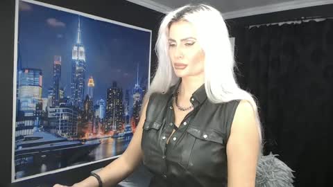 laras_moans online show from December 8, 9:02 am