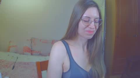 larawintersxxx online show from March 7, 11:37 pm