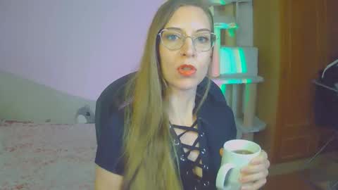 Snapshot of larawintersxxx chatting on October 3, 11:43 pm larawintersxxx online show from October 3, 11:43 pm