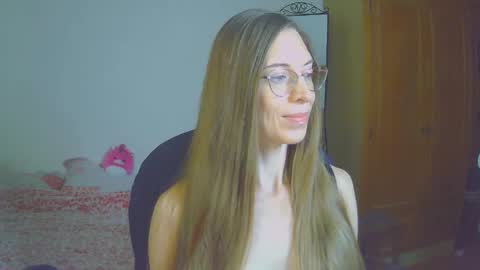 Snapshot of larawintersxxx chatting on September 20, 11:14 pm larawintersxxx online show from September 20, 11:14 pm