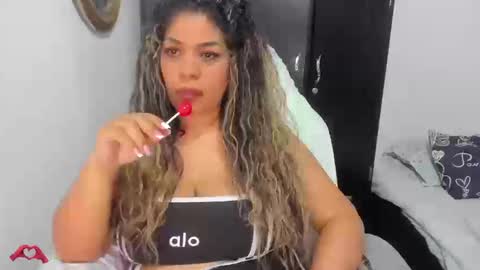 laris_park online show from March 13, 11:50 pm