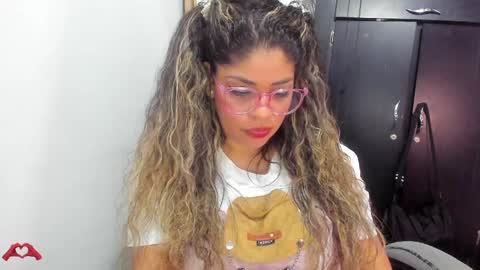 laris_park online show from April 8, 12:02 am