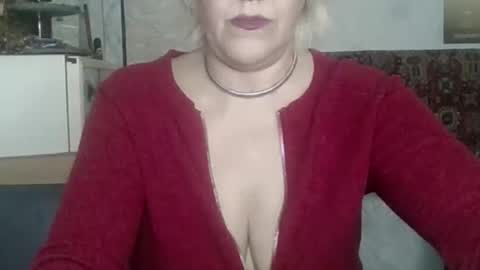 larisaq4ugo24 online show from February 3, 8:41 am