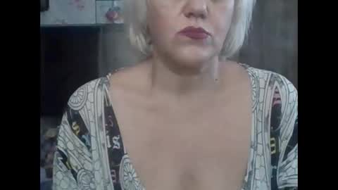 larisaq4ugo24 online show from November 2, 8:51 am