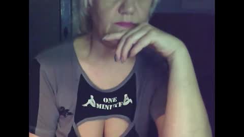 larisaq4ugo24 online show from January 31, 1:02 pm