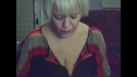 larisaq4ugo24 online show from January 15, 6:51 pm