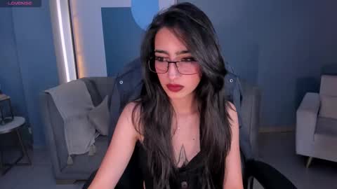 Snapshot of larisasmirnov chatting on September 30, 4:18 am Larisa Smirnov online show from September 30, 4:18 am