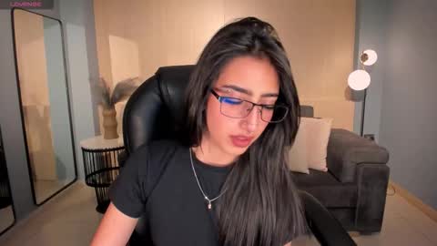 Snapshot of larisasmirnov chatting on October 18, 5:32 am Larisa Smirnov online show from October 18, 5:32 am