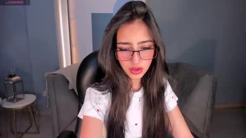 Snapshot of larisasmirnov chatting on October 6, 12:05 am Larisa Smirnov online show from October 6, 12:05 am