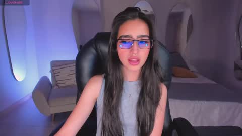 Snapshot of larisasmirnov chatting on October 10, 3:44 am Larisa Smirnov online show from October 10, 3:44 am