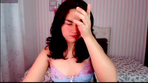 Snapshot of larissalove_doll chatting on January 29, 6:50 pm Larissas online show from January 29, 6:50 pm