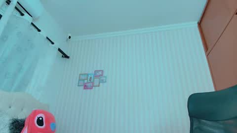 Snapshot of larissalove_doll chatting on October 4, 11:31 pm Larissas online show from October 4, 11:31 pm