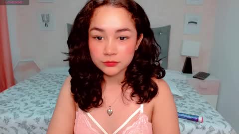 Snapshot of larissalove_doll chatting on January 9, 6:47 pm Larissas online show from January 9, 6:47 pm