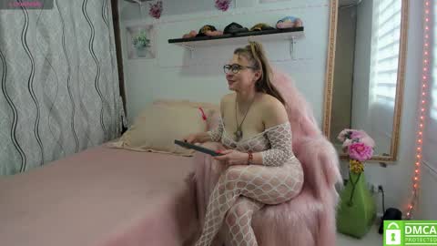 Snapshot of larossasexy chatting on September 22, 9:02 pm Rosa  online show from September 22, 9:02 pm