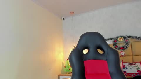  MIA  online show from December 22, 12:19 pm