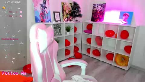 Snapshot of lasly_fox chatting on February 23, 12:15 am Leslie GTM2 Mon Tue Sat 0300am-1000am Thu and Sun 0900am-1600pm. online show from February 23, 12:15 am
