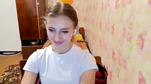 Amelia online show from October 16, 2:09 pm