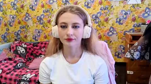 Amelia online show from October 18, 7:55 am