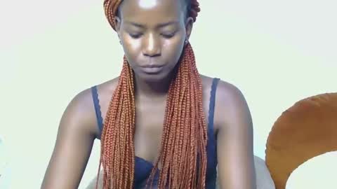 latiffaah_xx online show from March 12, 11:57 am