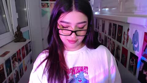 miiiiiiaaaa online show from January 15, 7:37 am