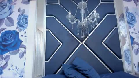 Snapshot of latinaholequeen chatting on November 1, 4:44 pm EMMA online show from November 1, 4:44 pm